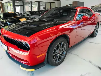 Gebraucht Dodge Challenger 296 PS (217 kW) 2018 Rot Coupé