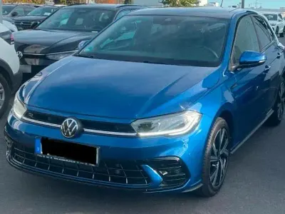 Usata VW Polo R-line 116 CV (85 kW) 2024 Blu Utilitaria