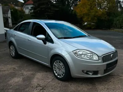 Gebraucht Fiat Linea 120 PS (88 kW) 2008 Silber Limousine