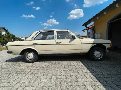 Gebraucht Mercedes 300 80 PS (58 kW) 1984 Beige Limousine