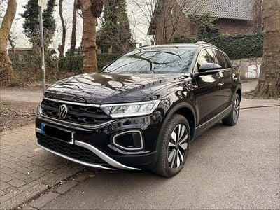 Second-hand VW T-Roc Move 150 CP (110 kW) 2024 Negru SUV