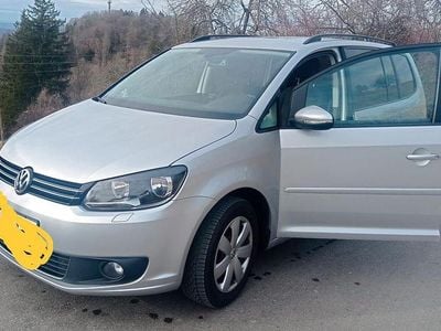 Gebraucht VW Touran Comfortline 105 PS (77 kW) 2013 Silber Van / Kleinbus