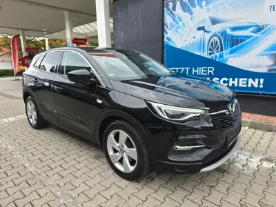 Używany Opel Grandland X Dynamic 120 KM (88 kW) 2017 Czarny SUV