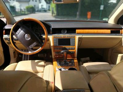 VW Phaeton