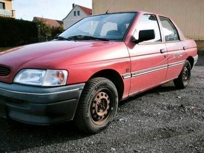 Gebraucht Ford Escort 75 PS (55 kW) 1995 Rot Limousine