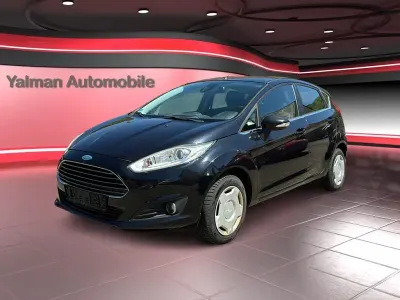 Usata Ford Fiesta Titanium 101 CV (74 kW) 2013 Nero Berlina