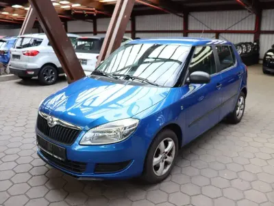 Gebraucht Skoda Fabia Cool Edition 60 PS (44 kW) 2014 Blau Limousine