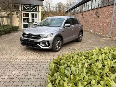 Usata VW T-Roc R-line 150 CV (110 kW) 2023 Argento SUV