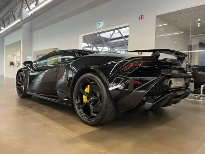 Usata Lamborghini Huracán 640 CV (470 kW) 2024 Nero