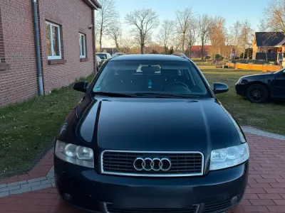 Gebraucht Audi A4 131 PS (96 kW) 2003 Blau Kombi
