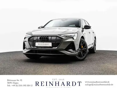 Usata Audi e-tron Black Edition 300 kW (408 CV) 2023 Grigio SUV