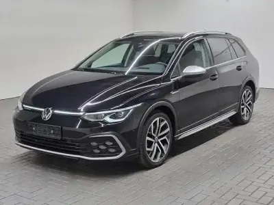 Gebraucht VW Golf Alltrack 200 PS (147 kW) 2021 Tiefschwarzmet. Kombi