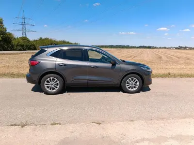 Gebraucht Ford Kuga Titanium 150 PS (110 kW) 2020 Grau SUV