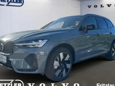 Nuova Volvo XC60 Plus 350 CV (257 kW) 2025 Grigio SUV