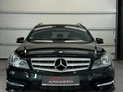 Gebraucht Mercedes C250 204 PS (150 kW) 2012 Schwarz Kombi