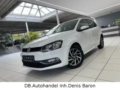 Käytetty VW Polo Sound 75 HP (55 kW) 2017 Valkoinen Sedan