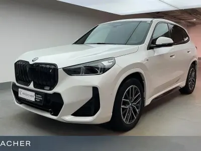 Gebraucht BMW iX1 M Sport 200 kW (272 PS) 2023 Alpinweiß uni SUV