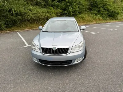 Gebraucht Skoda Octavia 160 PS (117 kW) 2010 Blau Kombi