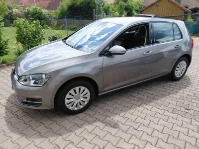 Gebraucht VW Golf VII 86 PS (63 kW) 2014 Limestone greey mettalic Limousine