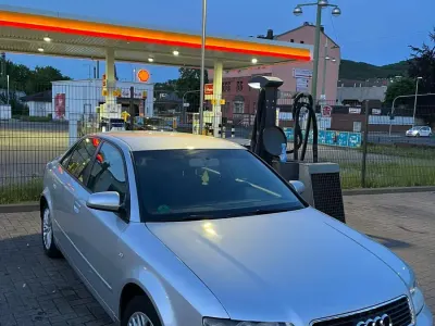 Gebraucht Audi A4 116 PS (85 kW) 2004 Silber Limousine