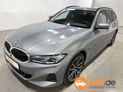 Gebraucht BMW 330e Sport Line 292 PS (214 kW) 2022 Grau Kombi