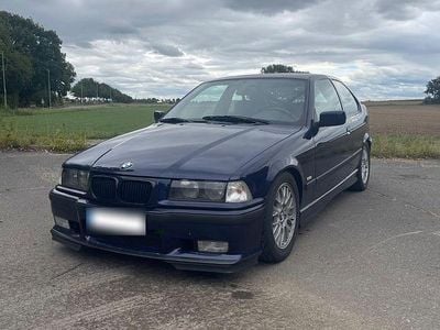 Gebraucht BMW 318 Basis 118 PS (86 kW) 2000 Blau Coupé