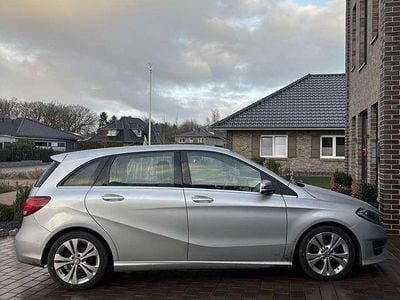 Gebraucht Mercedes B180 109 PS (80 kW) 2015 Van / Kleinbus