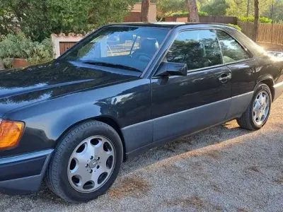 Gebraucht Mercedes E300 220 PS (161 kW) 1991 Schwarz Coupé