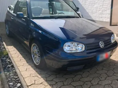 Używany VW Golf 101 KM (74 kW) 1999 Purpurowy Kabriolet