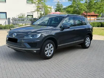 Gebraucht VW Touareg 262 PS (192 kW) 2015 Grau SUV