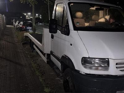 Second-hand Renault Master 146 CP (107 kW) 2003 Alb Monovolum