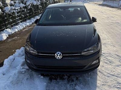 Grau Gebraucht 2019 VW Polo Comfortline Kleinwagen | 9.900 € (Fairer Preis)