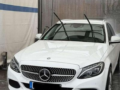 Gebraucht Mercedes C250 204 PS (150 kW) 2015 Weiß Kombi