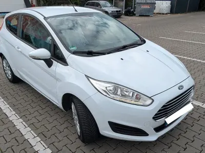 Używany Ford Fiesta Titanium 60 KM (44 kW) 2015 Biały Hatchback