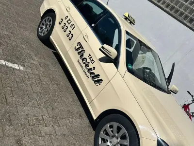 Brugt Mercedes E200 136 HK (100 kW) 2014 Gul Sedan