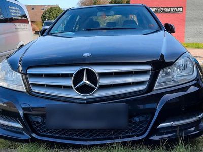 Gebraucht Mercedes C220 170 PS (125 kW) 2011 Schwarz Limousine