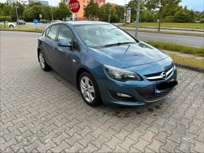 Gebraucht Opel Astra Eco 116 PS (85 kW) 2014 Blau Limousine
