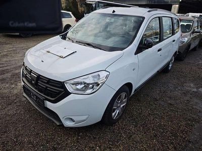 Gebraucht Dacia Lodgy Comfort 116 PS (85 kW) 2021 Gletscherweiss Van / Kleinbus
