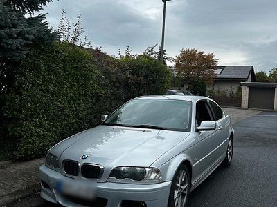 BMW 323