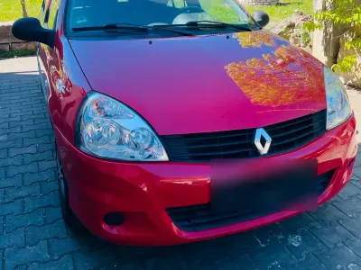 Używany Renault Clio IV Campus 75 KM (55 kW) 2012 Czerwony Hatchback