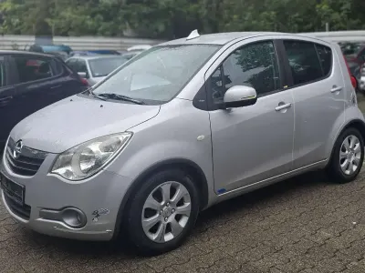 Gebraucht Opel Agila Edition 65 PS (47 kW) 2008 Stahlsilber Kleinwagen