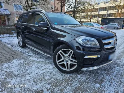 Second-hand Mercedes GL500 435 CP (319 kW) 2015 Negru SUV