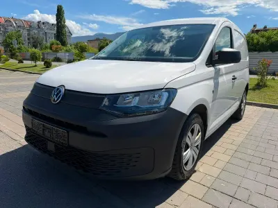 Gebraucht VW Caddy Basis 122 PS (89 kW) 2021 Weiß Van / Kleinbus