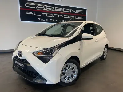 Gebraucht Toyota Aygo Play 72 PS (52 kW) 2021 Weiß Kleinwagen