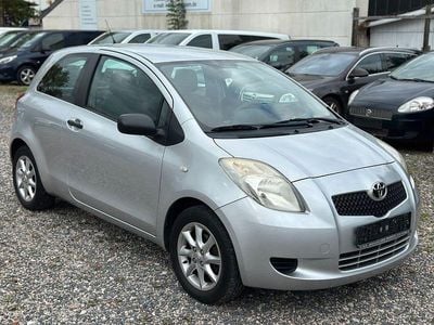 Silber Gebraucht 2006 Toyota Yaris Luna Kleinwagen | 2.990 € (Fairer Preis)