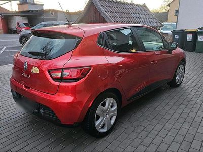 Gebraucht Renault Clio IV 73 PS (53 kW) 2014 Rot Kleinwagen
