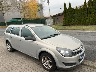 Gebraucht Opel Astra 90 PS (66 kW) 2009 Grau Kombi