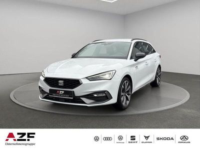 Second-hand Seat Leon Black Edition 150 CP (110 kW) 2025 Alb Berlinǎ