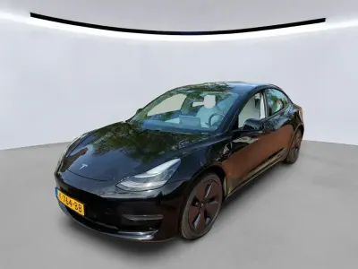 Second-hand Tesla Model 3 Long Range AWD 258 kW (351 CP) 2020 Negru Berlinǎ