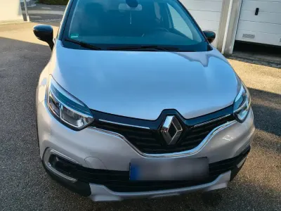 Gebraucht Renault Captur Collection 150 PS (110 kW) 2019 Silber SUV